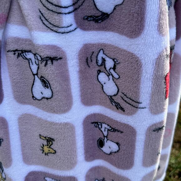 Peanuts Snoopy Woodstock Valentines 60 x 70 PURPLE Throw Blanket Hearts Love NWT - Picture 5 of 10